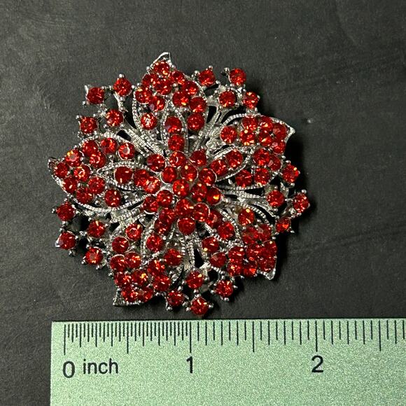 Vintage Red Faceted Crystal Rhinestones Silver Toned Flower Brooch - Picture 3 of 3